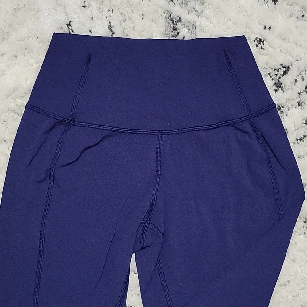 Lululemon legging - Picture 3 of 4